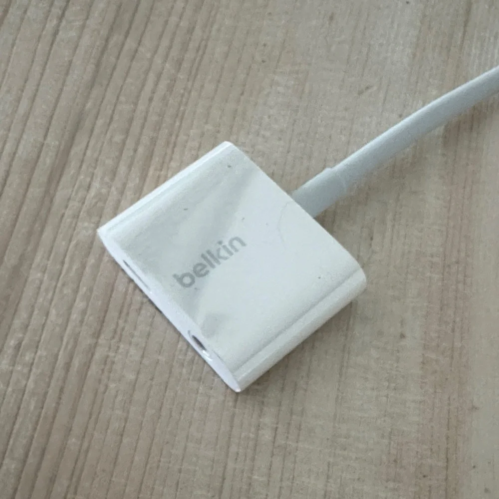 Belkin White Lightning Audio and Charger Adapter